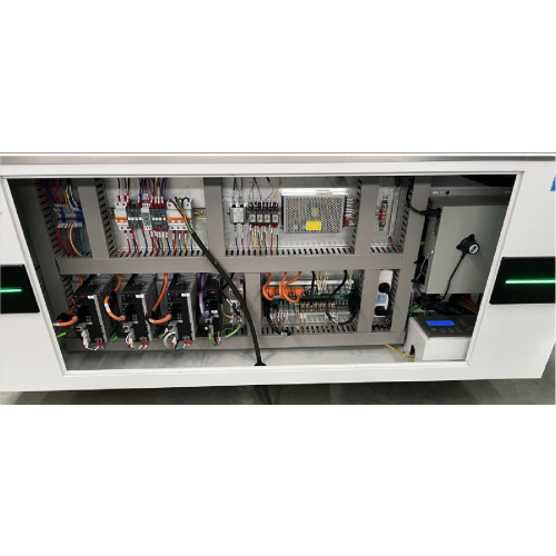 Découpeuse laser pour métaux FIBER 3000W 130x250cm + accessoires